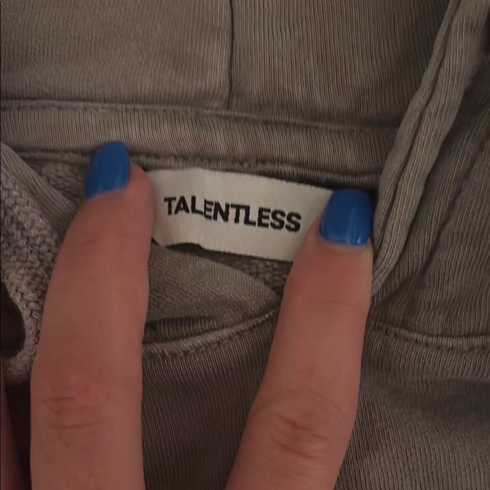 TALENTLESS WOMENS PREMIUM CROP HOODIE - Picture 2 of 4